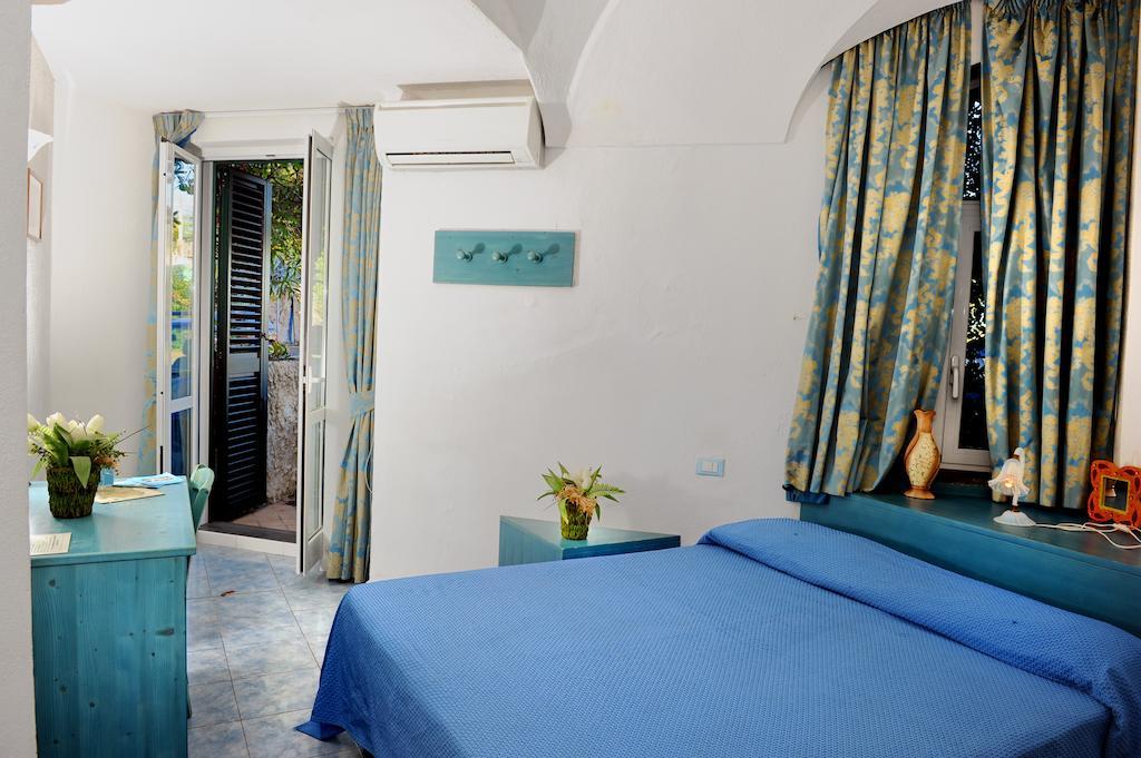 Hotel La Ninfea Isquia Habitación foto